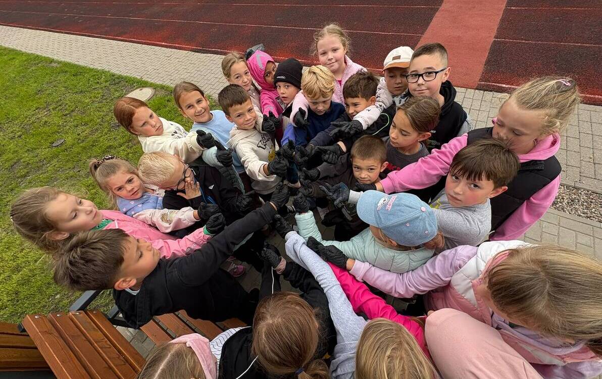 Zdjęcie do Światowy Dzień Sprzątania Świata w naszej szkole!