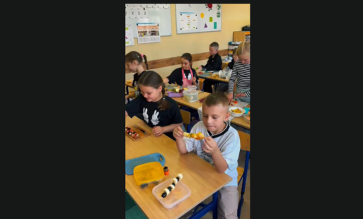 Zdjęcie do Owocowe pyszności w klasie 2a!