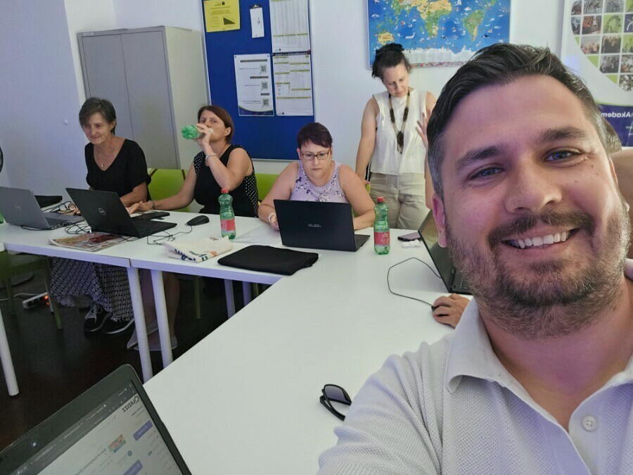 Zdjęcie do "Introducing Sustainability Through Game-Based Learning and Gamification"