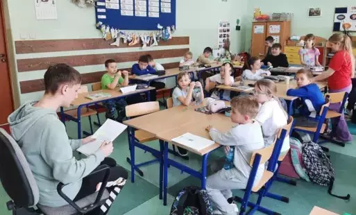 Zdjęcie do Relacja z obchod&oacute;w Międzynarodowego Dnia Książki dla Dzieci