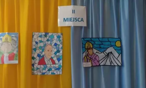 Zdjęcie do Konkurs wiedzy o Janie Pawle II i gra terenowa