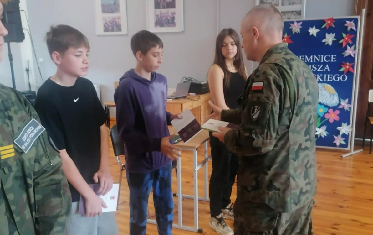 Zdjęcie do Wyjazd klas 8 do ZS w Kaliszu Pomorskim