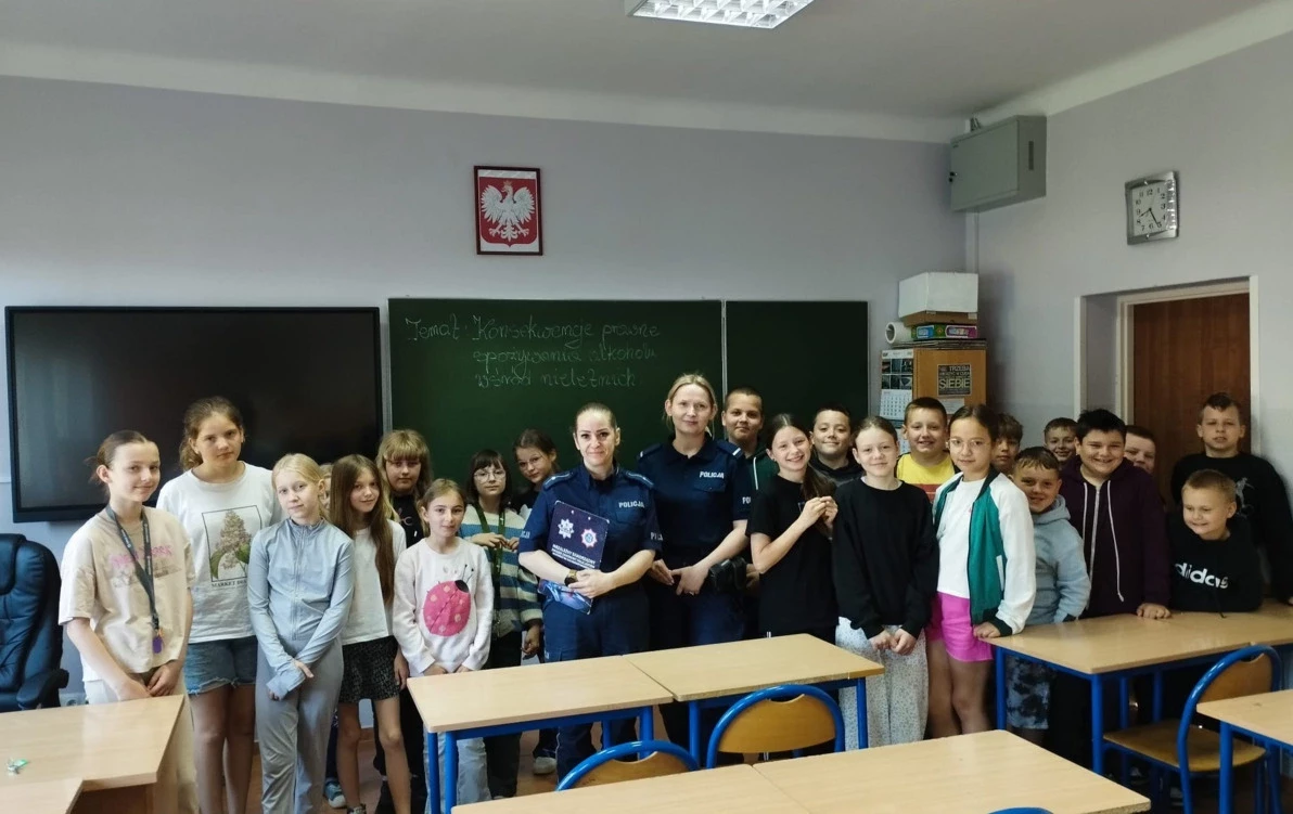 Zdjęcie do Spotkanie klasy 4 B z funkcjonariuszami Policji