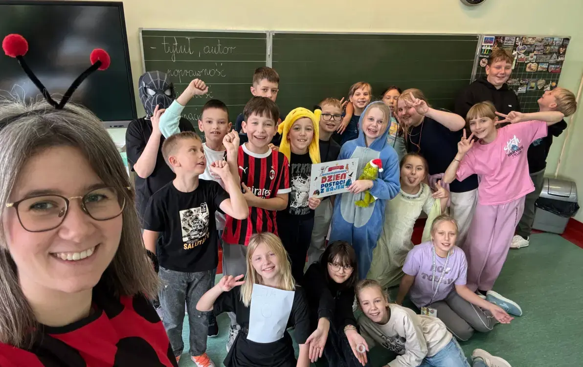 Zdjęcie do Międzynarodowy Dzień Postaci z Bajek w klasie 3a