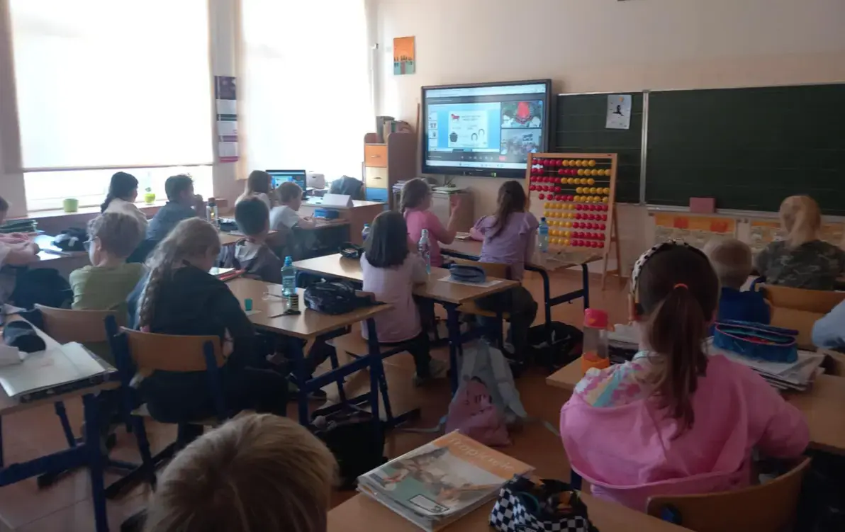 Zdjęcie do EDUKACYJNE WARSZTATY Z KULTURĄ I JĘZYKIEM ROMSKIM- 7 edycja