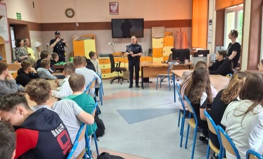 Zdjęcie do  Nie piję, nie biorę, nie jestem agresorem - spotkanie profilaktyczne